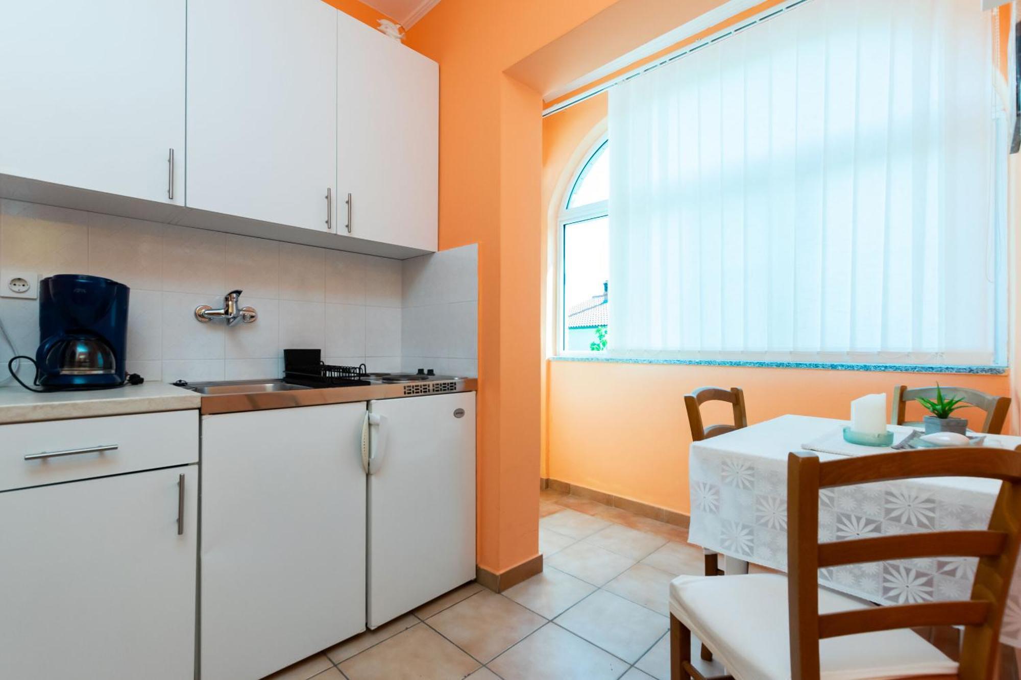 Apartments Miranda Lopar Exterior photo