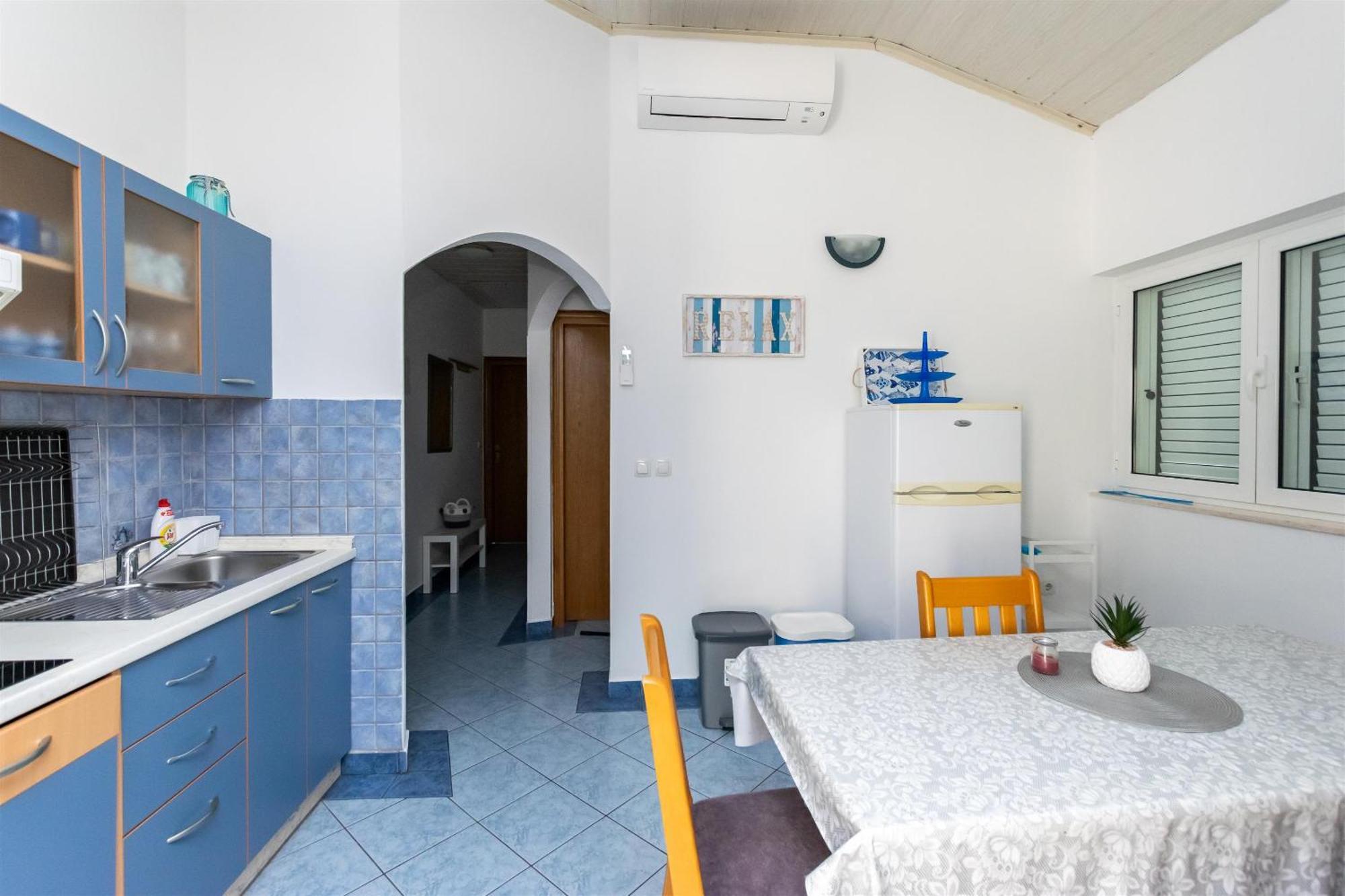 Apartments Miranda Lopar Exterior photo